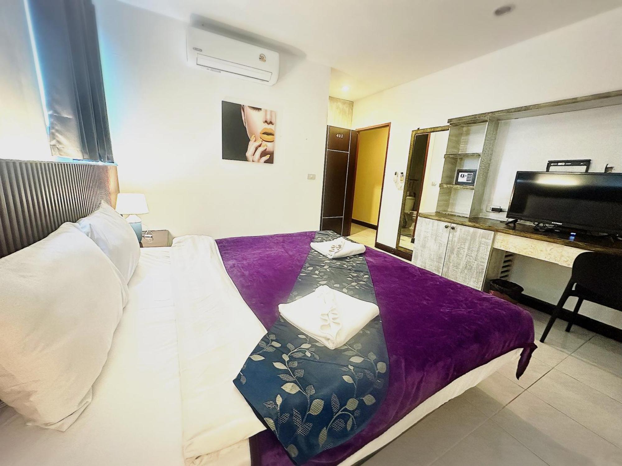 The Shades Hotel 50 Meter Beach Front パトン エクステリア 写真